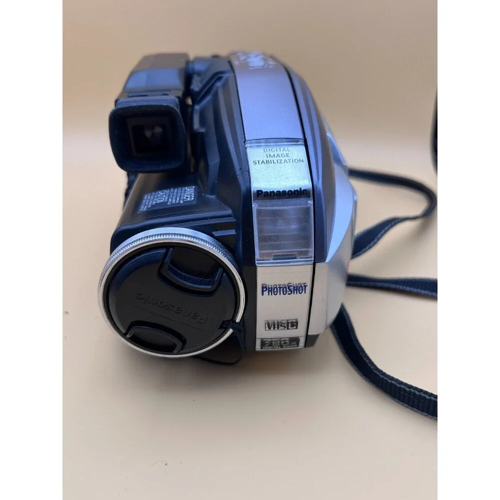 Panasonic PV-L452D Palmcorder 750X Digital Zoom Camcorder Camera w/Case